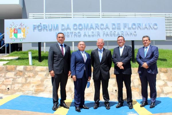 Inaugura&ccedil;&atilde;o do novo F&oacute;rum de Floriano-PI.(Imagem:Divulga&ccedil;&atilde;o)