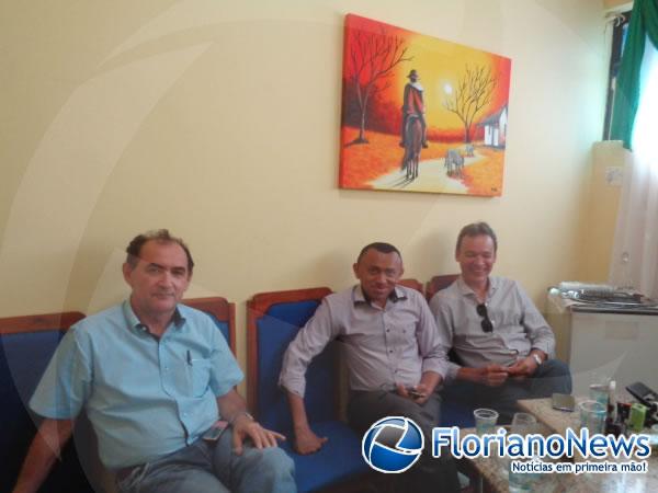 Reuni&atilde;o debate Projeto de Lei sobre processo de Reforma Administrativa.(Imagem:FlorianoNews)