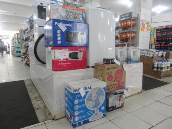 Teresina Supermercado realizou sorteio de Pr&ecirc;mios.(Imagem:FlorianoNews)