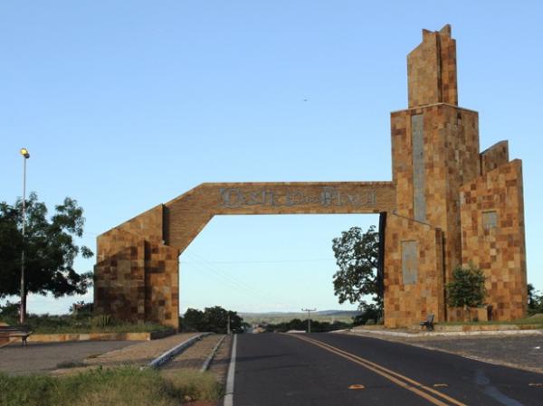 Portal de entrada da cidade de Castelo do Piau&iacute;, Norte do estado do Piau&iacute;.(Imagem:Patr&iacute;cia Andrade/G1)