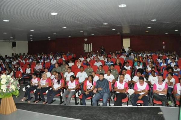Floriano sedia abertura da Semana Estadual de Pol&iacute;ticas sobre Drogas.(Imagem:SECOM)