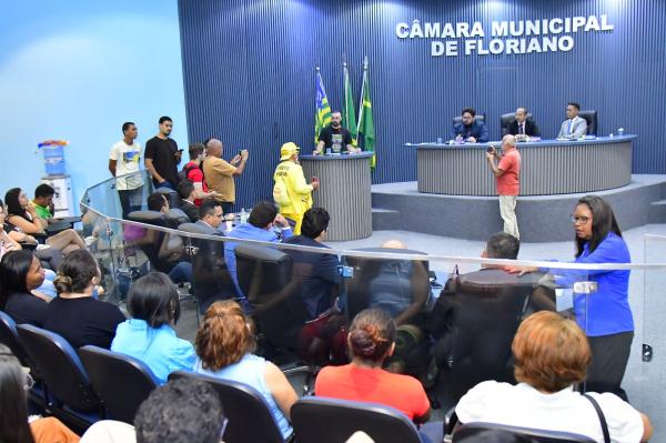 Castração de animais é tema da Tribuna Livre desta quinzena na Câmara de Floriano(Imagem:CMF)