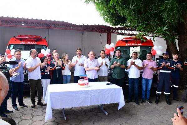 Vereadores de Floriano participam da entrega de ambulâncias ao SAMU