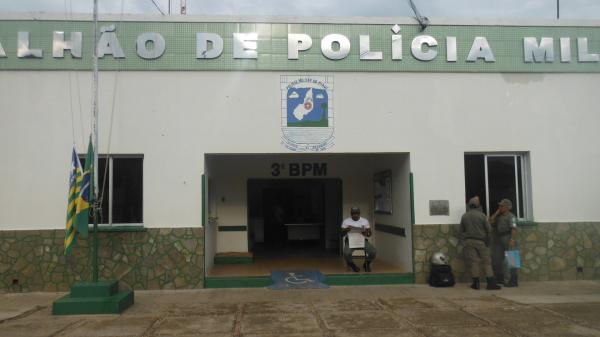 Homem é atingido por golpes de faca no bairro Irapuá II