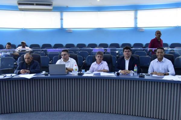 Prefeitura de Floriano apresenta Presta&ccedil;&atilde;o de Contas do 1&ordm; Quadrimestre de 2025 &agrave; C&acirc;mara Municipal(Imagem:Secom)