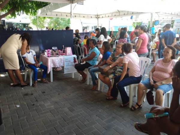 Renova&ccedil;&atilde;o Carism&aacute;tica Cat&oacute;lica promove a&ccedil;&atilde;o social em Floriano.(Imagem:FlorianoNews)