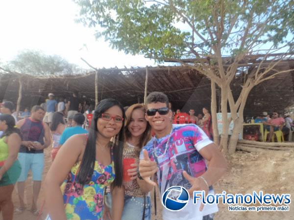 Bandas locais encerraram o 2&ordm; Festival de Ver&atilde;o em Bar&atilde;o de Graja&uacute;.(Imagem:FlorianoNews)