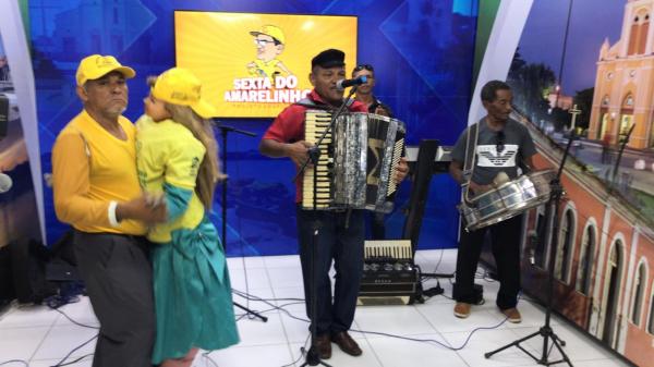 Calouros do Projeto Amarelinho se apresentam em programa da TV Tropical de Bar&atilde;o de Graja&uacute; (Imagem:FlorianoNews)