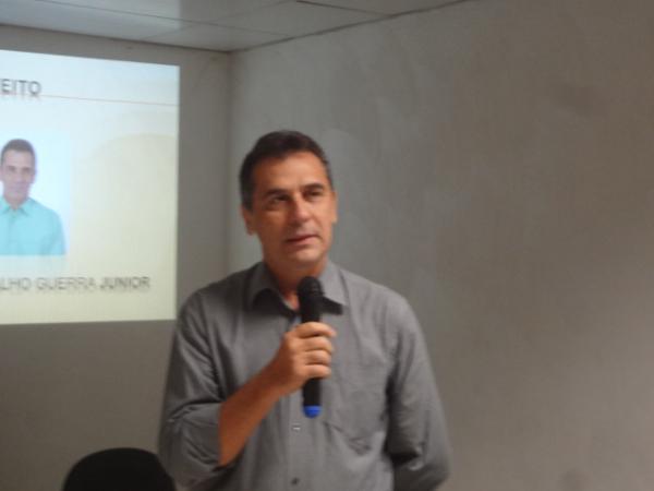 Prefeito Gilberto Jr divulgou nomes dos secret&aacute;rios de primeiro escal&atilde;o.(Imagem:FlorianoNews)