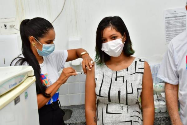 Floriano: Popula&ccedil;&atilde;o comparece ao Dia D de Vacina&ccedil;&atilde;o contra a Gripe.(Imagem:Secom)