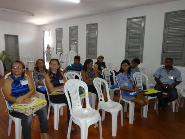 10ª GRE realiza I seminário de formação de orientadores de estudo do PNEM.(Imagem:FlorianoNews)