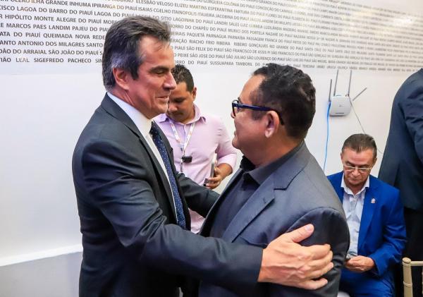 Senador Ciro Nogueira realiza um dia inteiro de reuni&otilde;es e atende prefeitos, vereadores e lideran&ccedil;as de todo o Piau&iacute;  (Imagem:Suyane Mesquita / ASCOM)