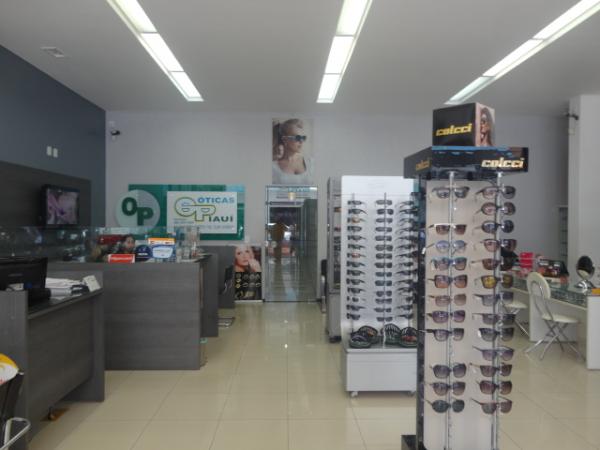 Óticas Piauí completam 20 anos em Floriano