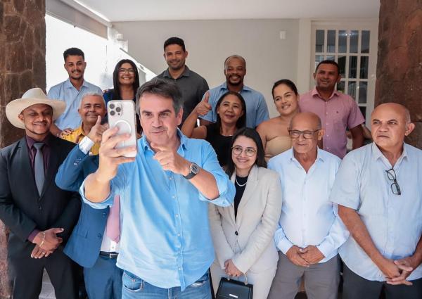 Senador Ciro Nogueira realiza um dia inteiro de reuni&otilde;es e atende prefeitos, vereadores e lideran&ccedil;as de todo o Piau&iacute;(Imagem:Suyane Mesquita / ASCOM)