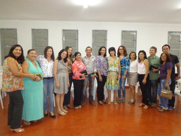 Professores da rede estadual recebem tablets atrav&eacute;s do Programa Educa&ccedil;&atilde;o Digital.(Imagem:FlorianoNews)