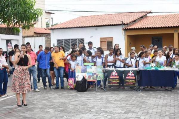 Floriano recebe a&ccedil;&otilde;es do Dia 