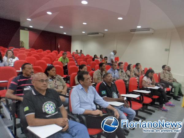 Floriano sedia I Forum do Conselho Comunitário de Segurança Pública.(Imagem:FlorianoNews)
