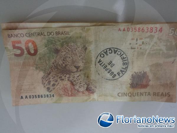 Pol&iacute;cia Militar prende acusado de emitir dinheiro falso em Floriano.(Imagem:FlorianoNews)