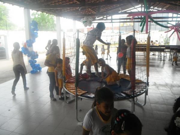 Escola Mega de Floriano realizou manhã recreativa em comemoração ao Dia da Criança.(Imagem:FlorianoNews)
