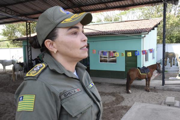 Chefe do Centro de Equoterapia da Pol&iacute;cia Militar do Piau&iacute;, Major Sheyla Chaves.(Imagem:Francisco Leal)