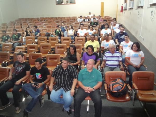 Alunos de Floriano s&atilde;o premiados na etapa regional do Desafio Sebrae.(Imagem:FlorianoNews)