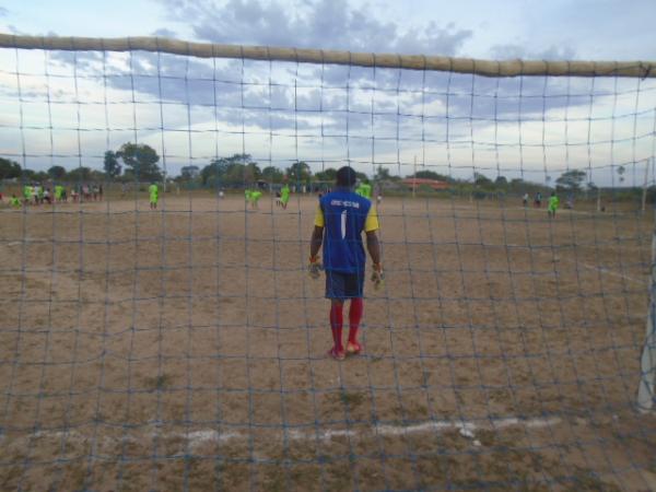 Semifinal do campeonato interiorano &eacute; realizada na localidade L-3.(Imagem:FlorianoNews)