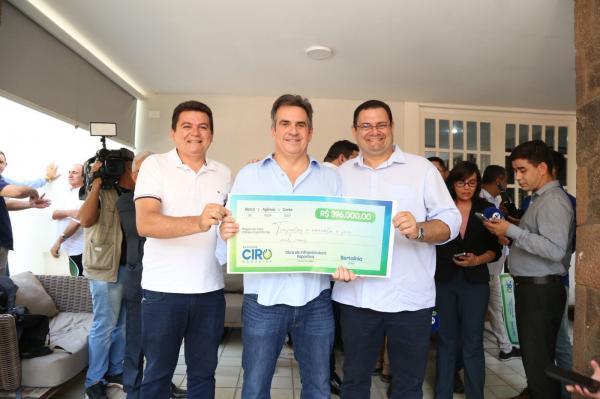 Ciro anuncia mais de R$ 140 milhões para municípios piauienses em um único dia(Imagem:Ascom)