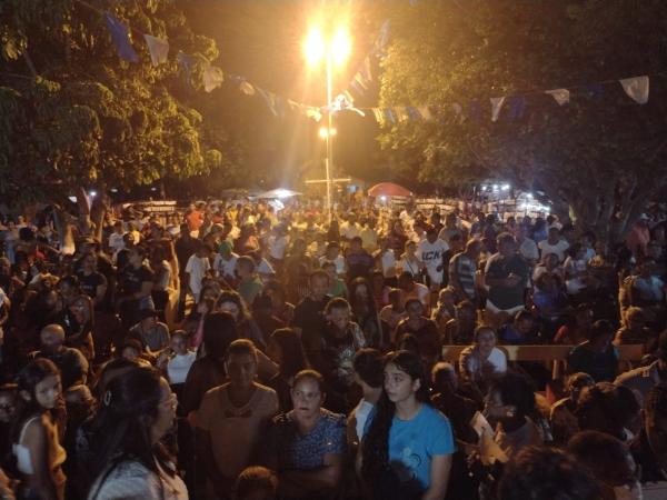 Prociss&atilde;o de encerramento dos festejos de Nossa Senhora da Guia re&uacute;ne fi&eacute;is em Floriano.(Imagem:FlorianoNews)