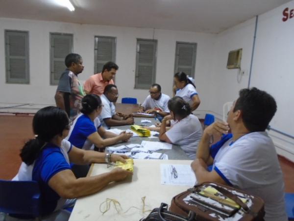 Concorrendo em chapa &uacute;nica, L&eacute;a Almeida &eacute; reeleita presidente do SINTE.(Imagem:FlorianoNews)