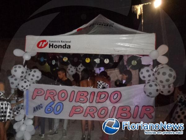 Apresenta&ccedil;&otilde;es culturais marcam primeiro dia de gincana do Col&eacute;gio Estadual.(Imagem:FlorianoNews)