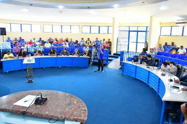 Audiência pública na Câmara Municipal discute a concessão dos serviços de água e esgoto em Floriano(Imagem:CMF)