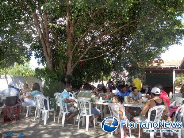 Docentes da rede privada comemoraram o Dia do Professor em manh&atilde; de lazer.(Imagem:FlorianoNews)
