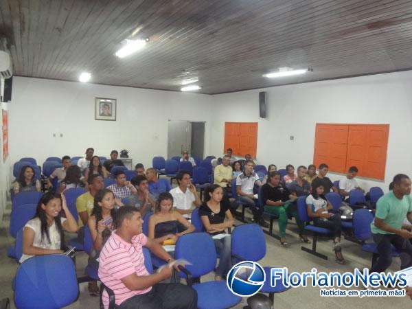 AFES realizou cerim&ocirc;nia de posse dos Gr&ecirc;mios Estudantis de Floriano.(Imagem:FlorianoNews)