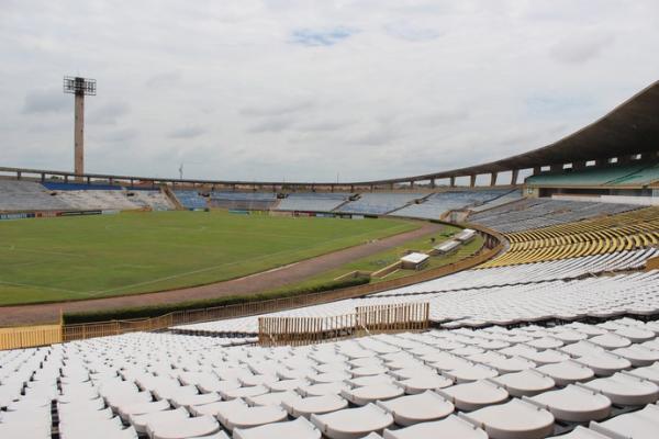 Palco do confronto, Albert&atilde;o se torna recanto rubro-anil na Copa do Nordeste.(Imagem:Ant&ocirc;nio Fontes/GloboEsporte.com)