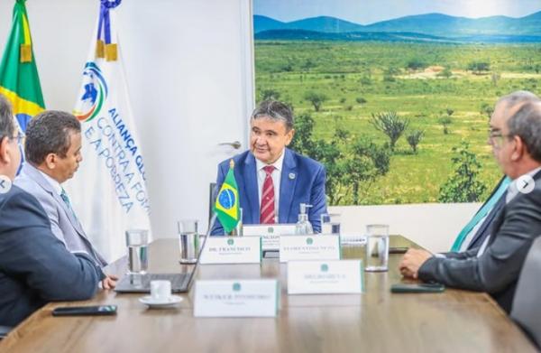 Dr. Francisco Costa discute pol&iacute;ticas de inclus&atilde;o para autistas em reuni&atilde;o com o ministro Wellington Dias(Imagem:ASCOM MDS)