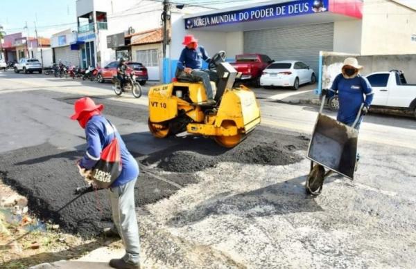  Infraestrutura retoma opera&ccedil;&atilde;o tapa-buracos em ruas e avenidas do Centro da cidade.(Imagem:Secom)