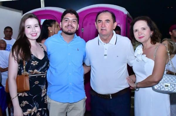 Floriano celebra o