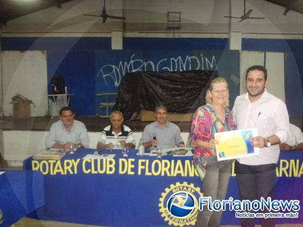Rotary Club de Floriano confere t&iacute;tulo de associado honor&aacute;rio &agrave; florianenses.(Imagem:FlorianoNews)