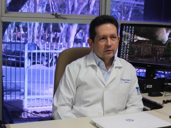 M&eacute;dico infectologista Kelson Nobre.(Imagem:Catarina Costa/G1 PI)