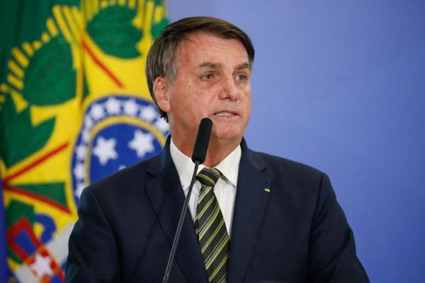 Jair Bolsonaro se reúne com comandantes das Forças Armadas no Palácio da Alvorada