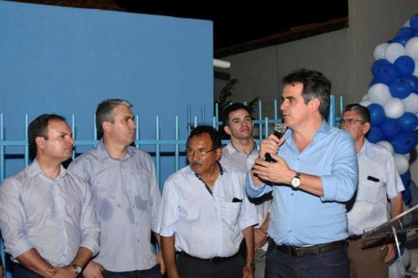 Ciro Nogueira entrega melhorias para a Sa&uacute;de de Floriano.(Imagem:Silvio Rui)