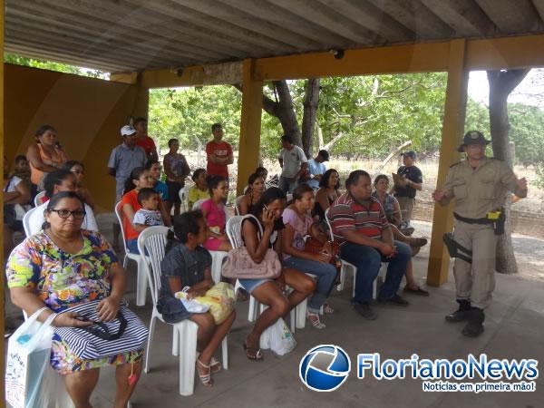 Pol&iacute;cia Rodovi&aacute;ria Federal realiza Projeto Cinema Rodovi&aacute;rio em Floriano.(Imagem:FlorianoNews)