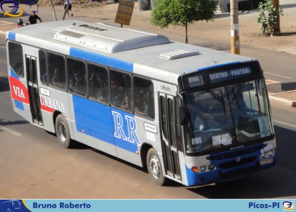 &Ocirc;nibus da frota de Picos.(Imagem:Cidade Verde)