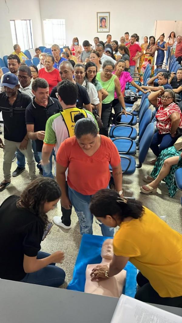 Prefeitura de Floriano avança na implantação da Lei Lucas nas escolas municipais(Imagem:Secom)
