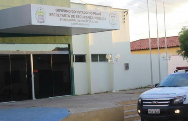 Mulher foi queimada após se negar a dar droga a suspeito, diz Polícia Civil