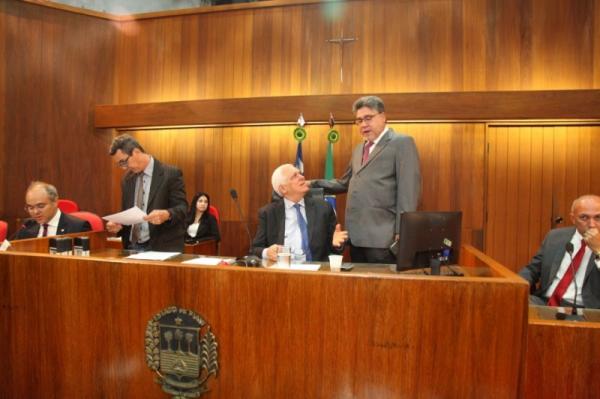 Presidente convida deputados para festa de filiações