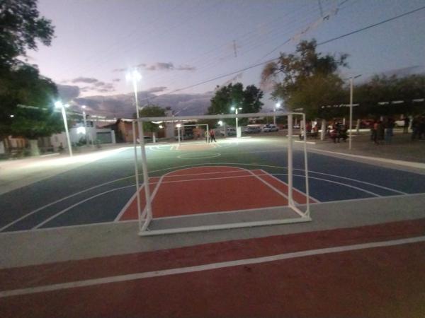 Prefeitura de Floriano entrega Praça Petrônio Portela totalmente revitalizada no bairro Taboca(Imagem:FlorianoNews)