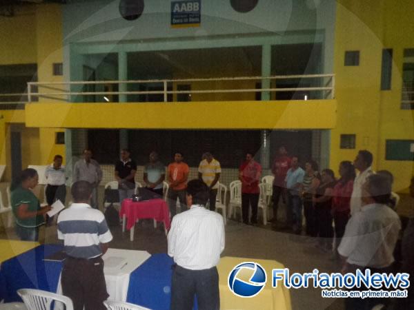 FAMEPI promoveu reuni&atilde;o para discutir problemas dos bairros de Floriano.(Imagem:FlorianoNews)