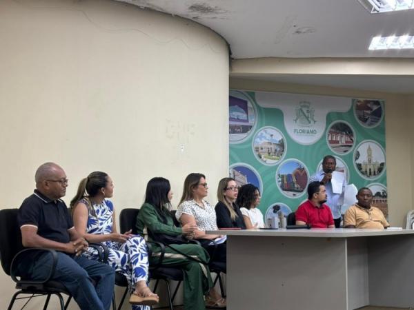 Prefeitura de Floriano realiza audiência pública para discutir elaboração da LDO 2027.(Imagem:Secom)