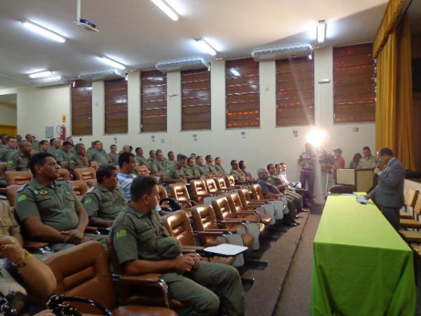 PM promove o Curso Nacional de Promotor de Polícia Comunitária em Floriano